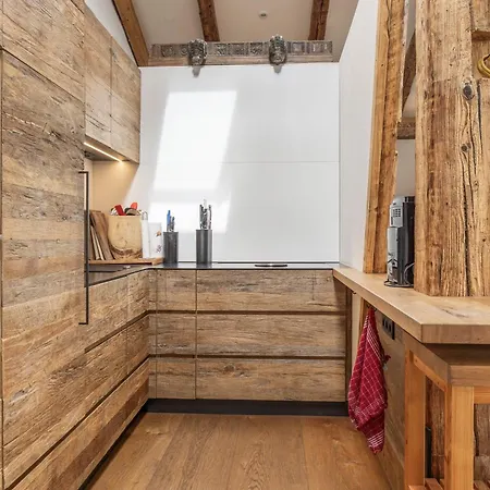 Penthouse-loft Gut Stohrerhof شقة Dießen am Ammersee