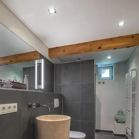 Penthouse-loft Gut Stohrerhof Apartamento Dießen am Ammersee